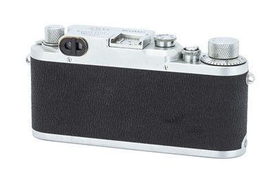 Lot 22 - A Leica IIIc 'Sharkskin' Rangefinder Camera