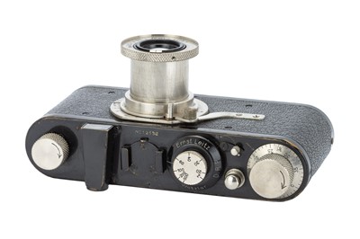 Lot 1 - A Leica Ia Close Focus Camera