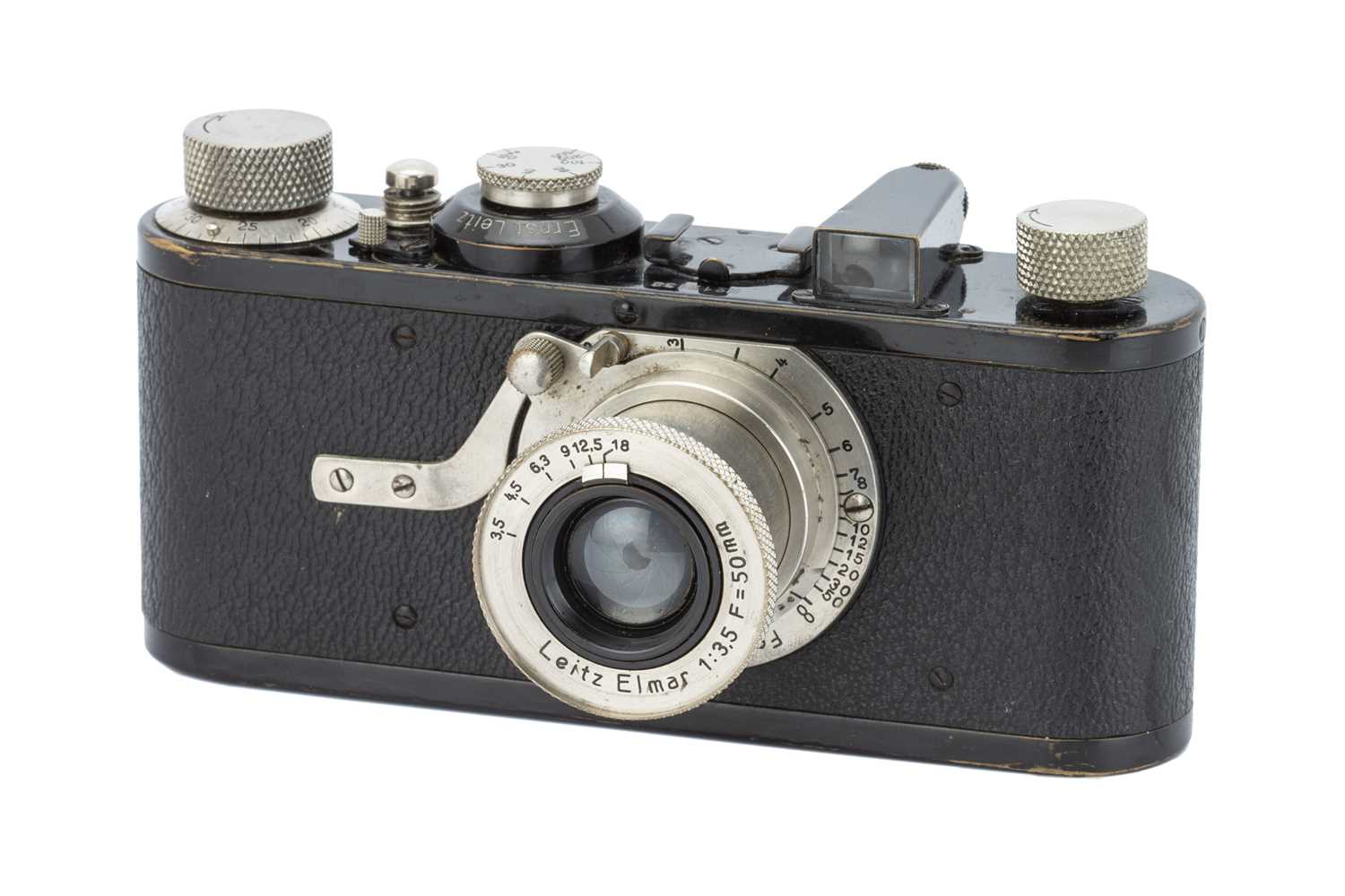 Lot 1 - A Leica Ia Close Focus Camera