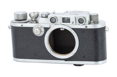 Lot 17 - A Leica IIIb 'Luftwaffe-Eigentum' Rangefinder Body