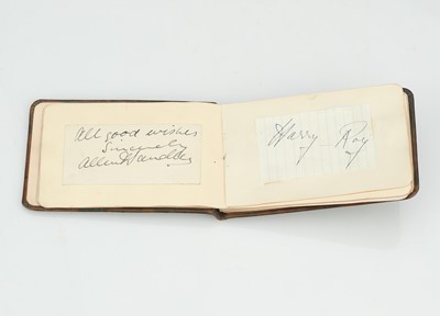 Lot 39 - Autographs