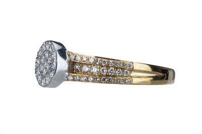 Lot 8 - A Illusion Set Diamond Ring