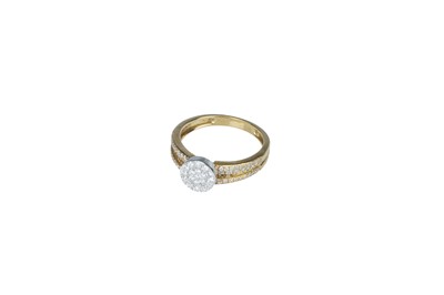 Lot 8 - A Illusion Set Diamond Ring