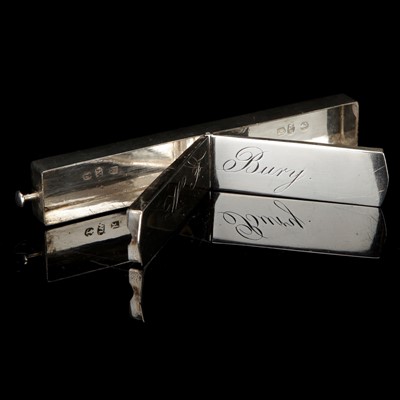 Lot 20 - A Georgian Silver Toothpowder Box