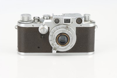 Lot 21 - A Leica IIIc Rangefinder Camera