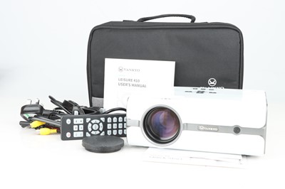 Lot 114 - A Vankyo Leisure 410 Video Projector
