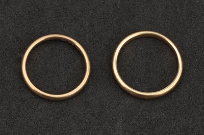 Lot 117 - Two 9 ct Gold Wedding Ba`nds