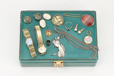 Lot 63 - A Small Collection of Costume Jewellery