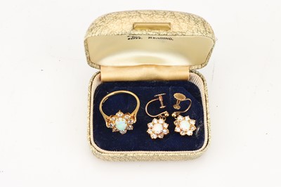 Lot 143 - A Suite of White Opal and Diamond Jewellery