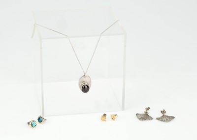 Lot 145 - Earrings and Pendant Necklace