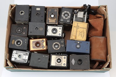 Lot 782 - A Good Selection of Box Type Cameras