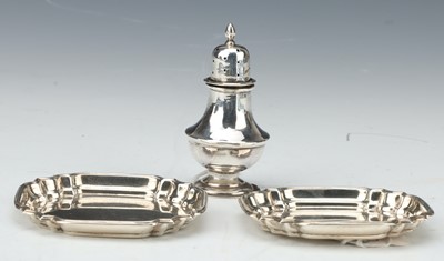 Lot 74 - A Pair of George VI Serpentine Dishes