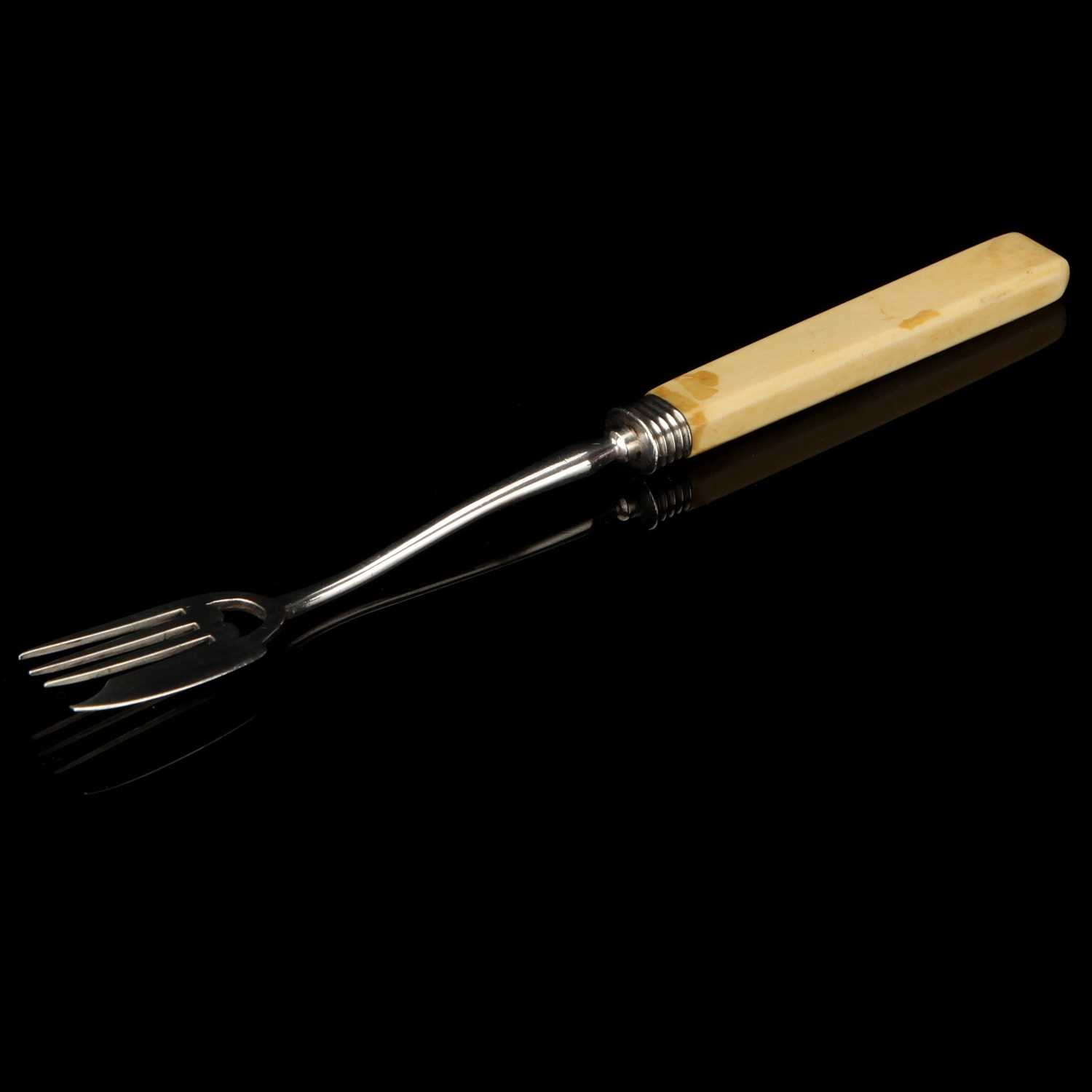 Lot 32 - A Georgian Silver Amputee's Fork