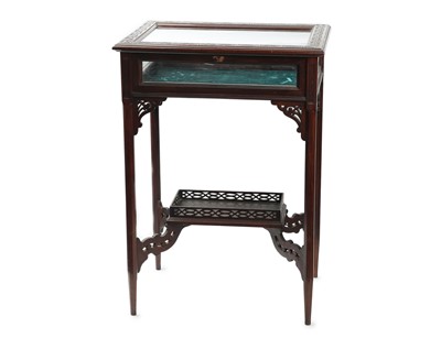 Lot 18 - An Edward VII Mahogany Bijouterie Table Cabinet