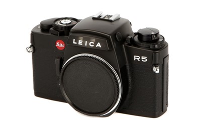 Lot 1061 - A Leica R5 SLR Body