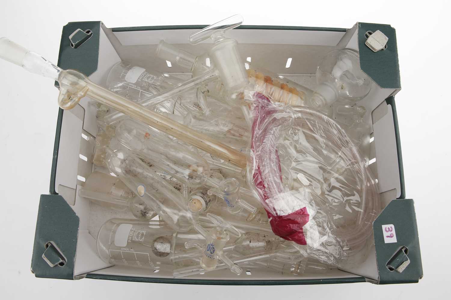 Lot 92 - A Mixed Selection of Laboratory Glassware