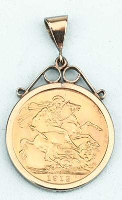 Lot 107 - A George V Full Sovereign Gold Coin
