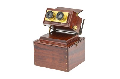 Lot 250 - An Achromatic Stereoscope
