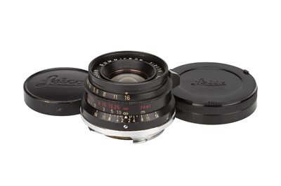Lot 39 - A Leitz Summicron f/2 35mm Lens