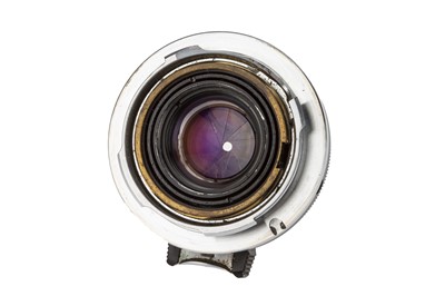 Lot 39 - A Leitz Summicron f/2 35mm Lens