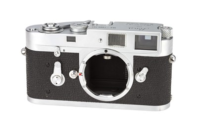 Lot 27 - A Leica M2 Rangefinder Body