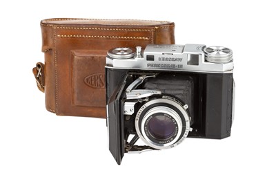Lot 124 - A Kewshaw Peregrine III Rangefinder Camera