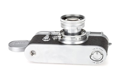 Lot 20 - A Leica M3 Rangefinder Camera
