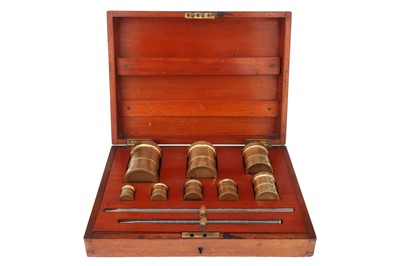 Lot 89 - Victorian Set of Customs Inspectors Standard Apothecaries' Measures