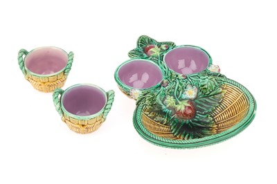 Lot 82 - A George Jones Majolica Strawberry Server