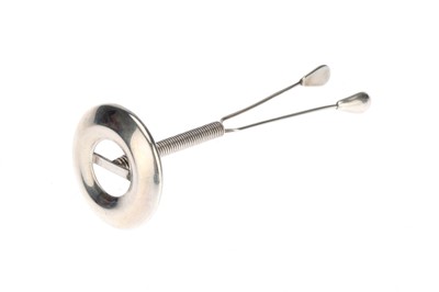 Lot 31 - An Antique Silver Contraceptive Coil