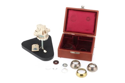 Lot 18 - Parts of a Schematic Model Eye