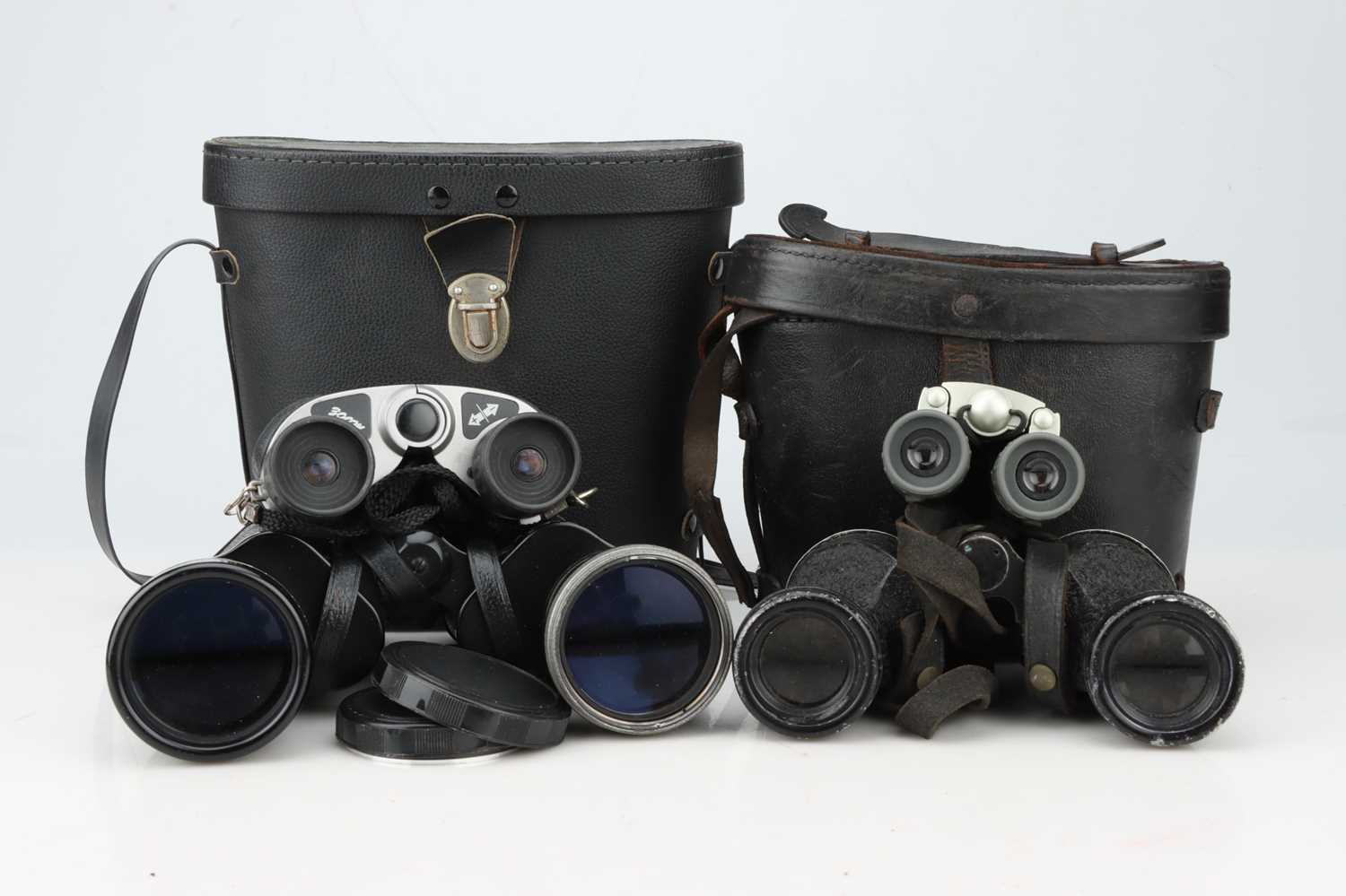Lot 26 - A Pair of R.E.L. Canada Prismatic 2S 6 x 30 Binoculars