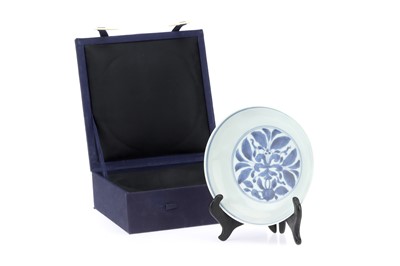 Lot 87 - Qing Dynasty Chinese Porcelain Hibiscus Pattern Dish