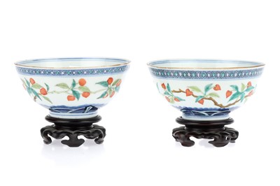 Lot 86 - A Pair of Qing Dynasty Chinese Porcelain Bowls