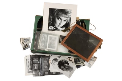 Lot 274 - A Quantity of 20th Century Photographs