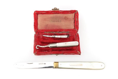 Lot 178 - A Silver Hallmarked Folding Fruit Knife