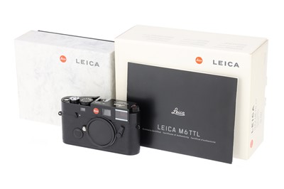 Lot 39 - Leica M6 M6 TTL .72 ’Millenium’ Rangefinder Body