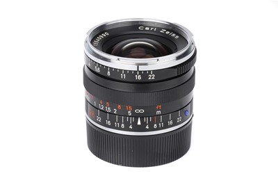 Lot 66 - A Carl Zeiss Biogon ZM T* f/2.8 28mm Lens