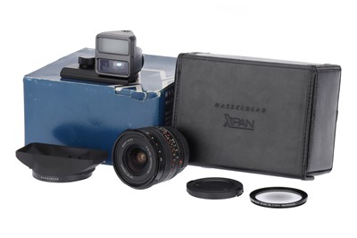 Lot 176 - A Hasselblad X-pan Aspherical f/5.6 30mm Lens