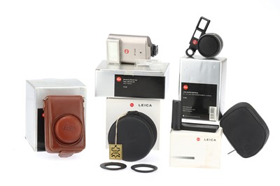 Lot 18 - Leitz Leica Accessories