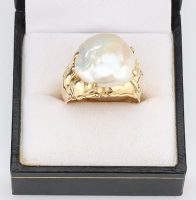 Lot 15 - An 18 ct and Blister Pearl Designer Dress Ring