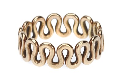 Lot 16 - A 9 ct Gold Waveform Band