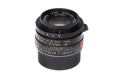 Lot 53 - A Leitz Summicron-M ASPH. f/2 35mm Lens