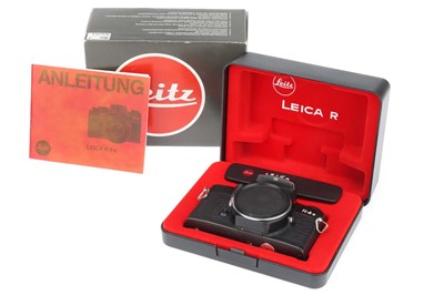 Lot 74 - A Leitz R4s 35mm SLR Camera