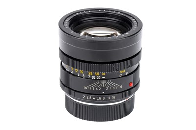 Lot 73 - A Leitz Summicron-R f/2 90mm Lens