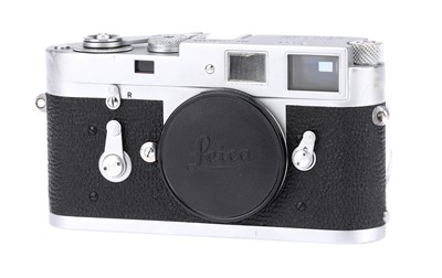 Lot 4 - A Leica M2 Rangefinder  Body