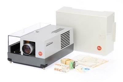 Lot 105 - A Leitz Wetzlar Pradovit Color Autofocus 35mm Projector
