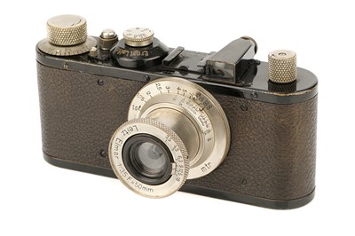 Lot 140 - A Leica Standard Model E Camera