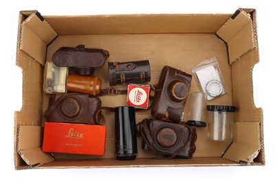 Lot 102 - A Collection of Leitz Accessories