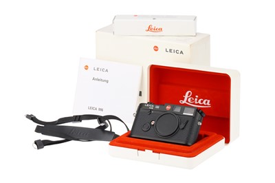 Lot 5 - A Leica M6 Classic 35mm Rangefinder Camera Body